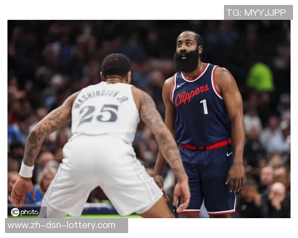 哈登米切尔双双发威鲍威尔虽砍34分快船仍不敌骑士奋力反击